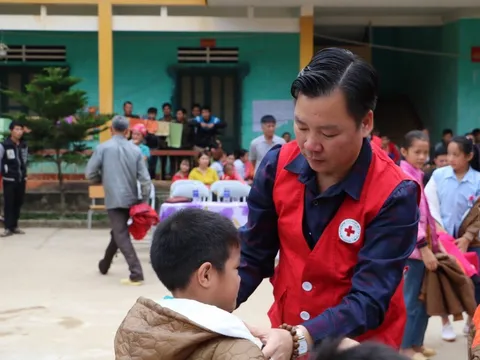 Hội Chữ thập đỏ TP Hà Nội tổ chức nhiều hoạt động nhân đạo tại Hà Giang