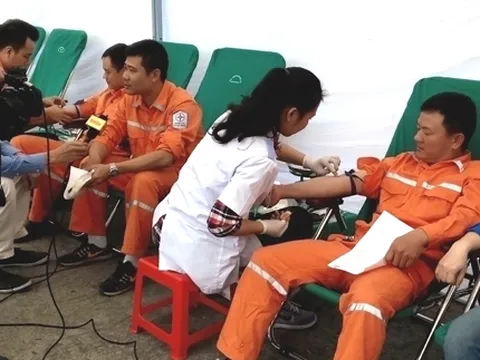 Hải Phòng: 120 cán bộ, công nhân viên Điện lực tham gia hiến máu