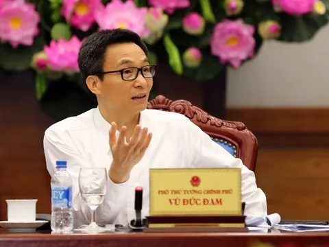 Khó quản lý quảng cáo thực phẩm trên Facebook, Youtube