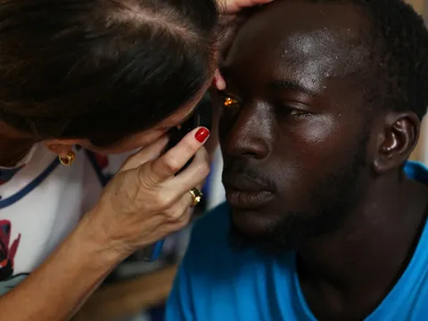 Không ăn, không uống, người châu Phi vượt biển với hy vọng đổi đời