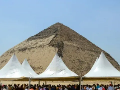 Ai Cập mở cửa 2 kim tự tháp cổ, hé lộ nhiều bí ẩn