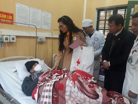 Lạng Sơn: Trao hơn 69 nghìn suất quà Tết cho người nghèo