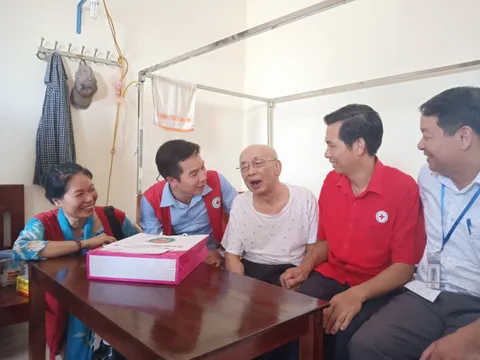 Tri ân Mẹ Việt Nam anh hùng và thương bệnh binh tỉnh Hà Nam