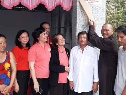 Hội Chữ thập đỏ Cà Mau khánh thành 4 nhà Chữ thập đỏ