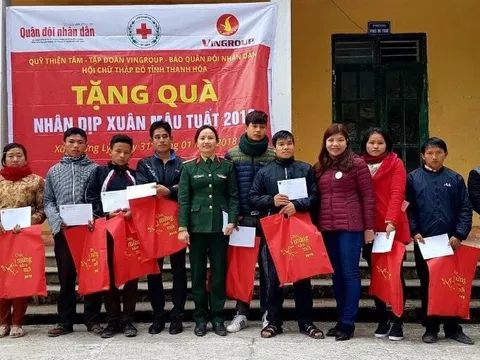 Trao 1.600 suất quà tết cho các hộ gia đình nghèo, gia đình chính sách