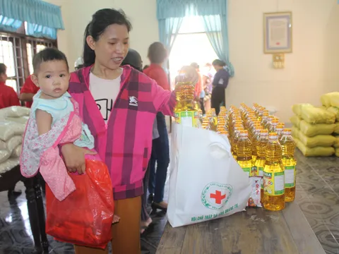 500 người nghèo được nhận hỗ trợ từ mô hình ‘Chợ nhân đạo’