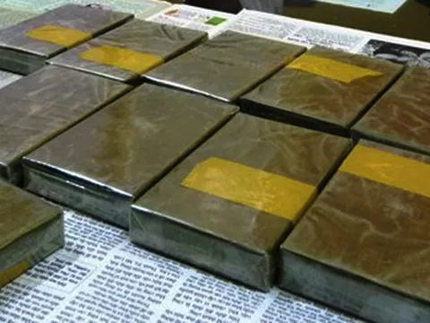 Thu giữ 120 bánh heroin từ Lào vào Việt Nam tiêu thụ