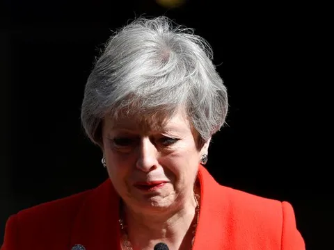 Thủ tướng Anh Theresa May nghẹn ngào thông báo từ chức