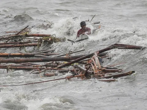 Miền Bắc Philippines tan hoang sau siêu bão Mangkhut, 25 người chết
