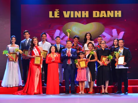 Những rung cảm đẹp đẽ sau Lễ Vinh danh 'Doanh nhân nhân ái'