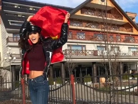 Minh Tú luôn rạng rỡ trong các hoạt động ngoài trời tại Hoa hậu Siêu quốc gia