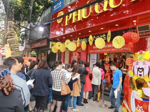 Giá vàng bán ra cao hơn giá mua vào 700.000 đồng/lượng ngày vía Thần Tài