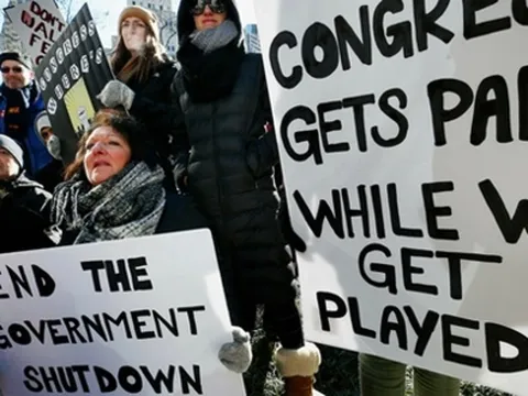 Chính phủ Mỹ tiếp tục đóng cửa, kỷ lục mới được thiết lập