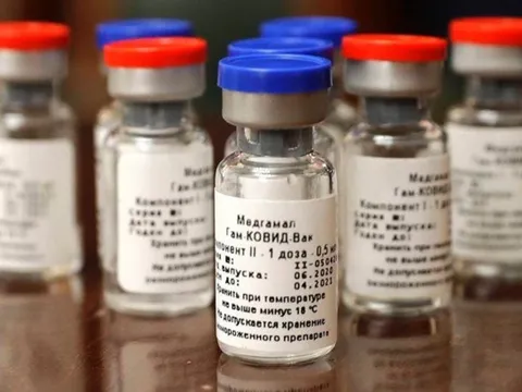 Nga lưu hành lô vắc xin Covid-19 đầu tiên