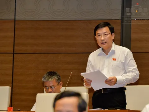 "Ngậm ngùi nhìn người Việt mua hàng ngoại, đại gia ngoại thâu tóm doanh nghiệp Việt"