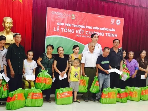 Nghệ An: Trao 100 phần quà cho các gia đình đặc biệt khó khăn