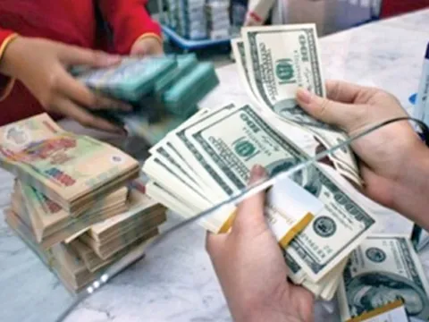 Những giao dịch ngoại tệ bị cấm nhưng vẫn 'nhộn nhịp' ở Việt Nam