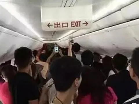 "Ngồi nhầm" khoang thương gia, hành khách Trung Quốc hành hung từ tiếp viên tới cảnh sát