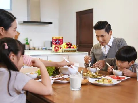 Sữa bột bổ sung tổ yến Vinamilk mới – bố mẹ yên tâm bé hấp thụ tốt, bắt kịp đà tăng trường