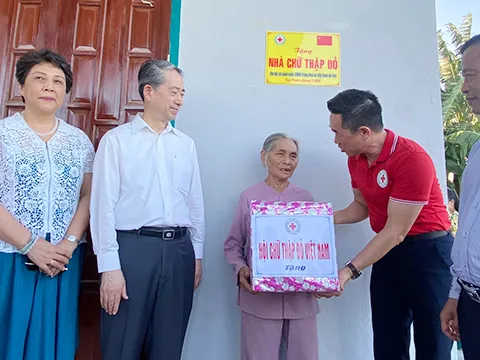 Bàn giao 20 căn nhà Chữ thập đỏ cho người dân huyện Tuy Phước, Bình Định
