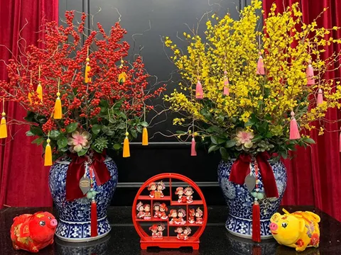 Nhà giàu Việt chi chục triệu mua đào đông đỏ, mai Mỹ chơi Tết