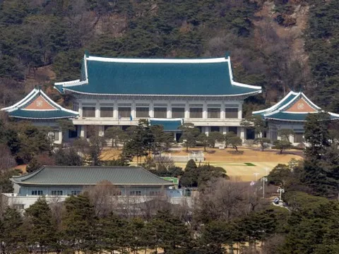 Hàn Quốc kéo dài Hiệp ước chia sẻ tình báo với Nhật Bản