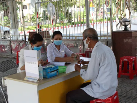 Chi trả lương hưu, trợ cấp BHXH bằng tiền mặt đảm bảo an toàn phòng chống dịch