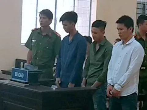 Phạt tù 3 năm nhân viên quán bar 'bắt cóc' người đòi tiền chuộc