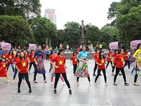 Nghệ sĩ Việt nhảy flashmod kêu gọi bảo vệ môi trường