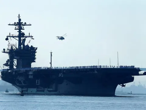 Nhóm tàu chiến Mỹ tiến về bán đảo Triều Tiên