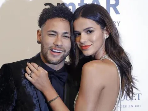 Những người tình nóng bỏng của tiền đạo Neymar