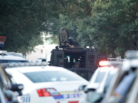 Đặc nhiệm SWAT vào cuộc, nghi phạm xả súng bị bắt sau nhiều giờ cố thủ