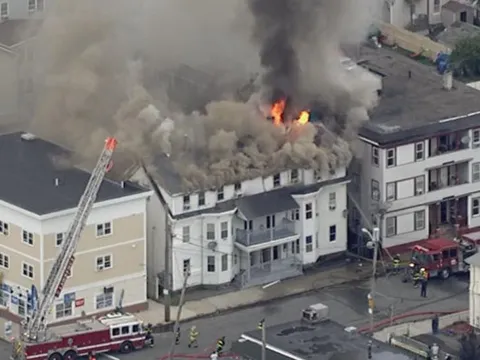 Nổ gas ở hàng loạt địa điểm tại Mỹ, người dân sơ tán