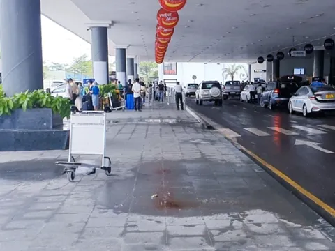 Công trình 500 tỷ Nhà ga hành khách Cảng Hàng không Phù Cát có dấu hiệu thi công kém chất lượng