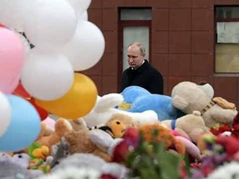 Nước Nga để tang các nạn nhân trong vụ cháy Trung tâm thương mại