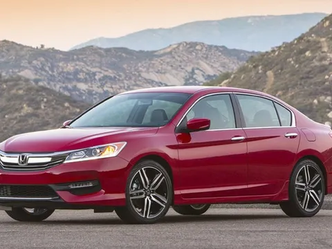 Ô tô Accord giảm gần 200 triệu: Honda lại gây chấn động