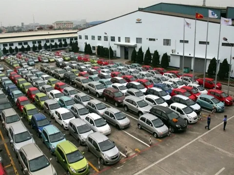 Ô tô nội địa rẻ hơn 20%: 2018 bùng nổ xe hơi Việt giảm giá