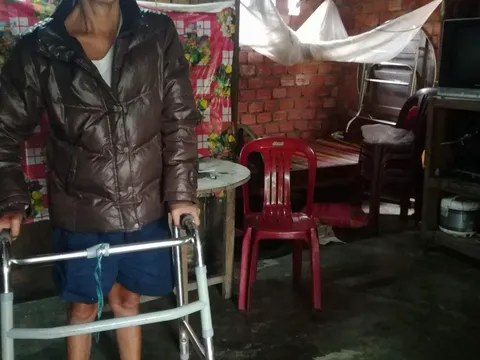 Hai số phận bất hạnh trong căn nhà chỉ có một bức tường