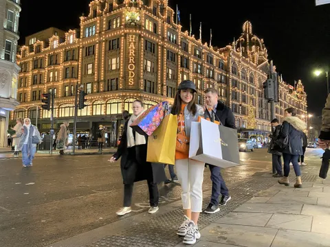 Order hàng nước ngoài kiếm vài chục triệu mùa Black Friday