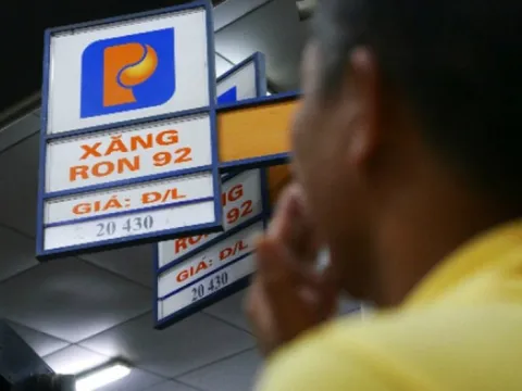 Petrolimex sẽ "khai tử" xăng RON 92 sớm hơn 15 ngày