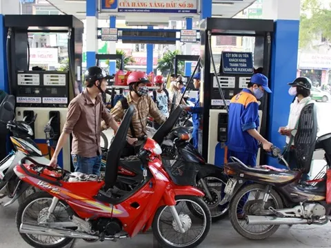 Giữ nguyên giá các mặt hàng xăng dầu