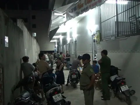 Phát hiện cô gái nằm gục trên vũng máu tại phòng trọ, nghi bị sát hại