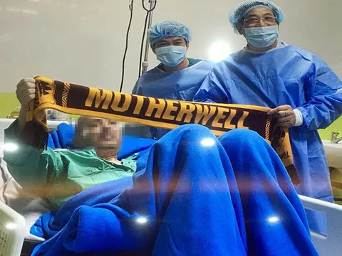 Việt Nam sẽ cử ê-kíp thầy thuốc bay cùng phi công người Anh về nước