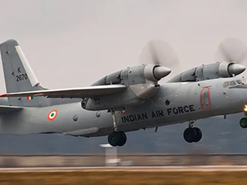 Máy bay quân sự Ấn Độ chở 13 người mất tích