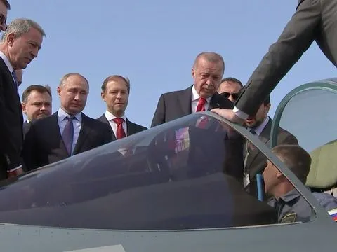 Ông Putin mời Tổng thống Thổ Nhĩ Kỳ thị sát máy bay chiến đấu Su-57