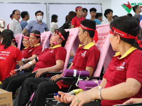 Gần 100 nhân viên Công ty Qui Phúc tham gia hiến máu tại Ngày hội “Giọt hồng thành phố mang tên Bác” 2020