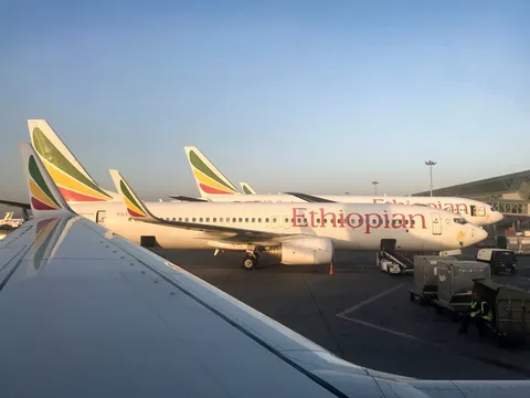 Ra cổng trễ 2 phút, hành khách máy bay Ethiopia thoát chết
