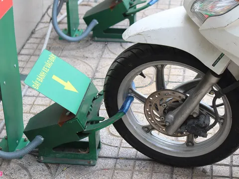 Robot thông minh tự động giữ xe tại Sài Gòn