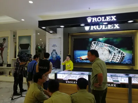 Phát hiện đồng hồ Rolex giả bán với giá gần nửa tỉ đồng