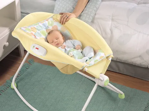 Mỹ thu hồi 700.000 chiếc nôi rung sau cái chết của 5 trẻ sơ sinh